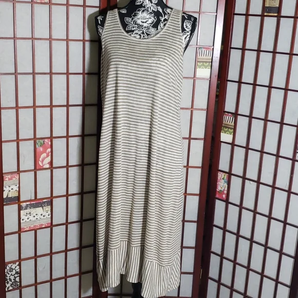 cloth and stone linen dress Linen Maxi Dress with Pockets